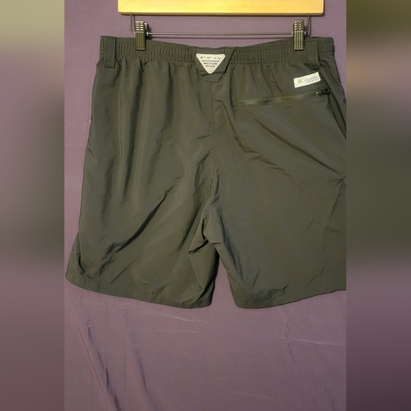 Columbia PFG Fishing Shorts . Medium 8 In Inseam - Picture 4 of 4